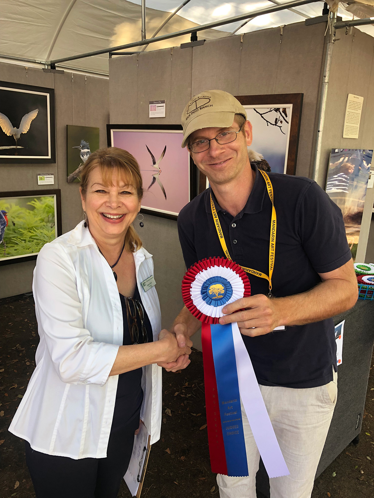 Robert receiving photography award