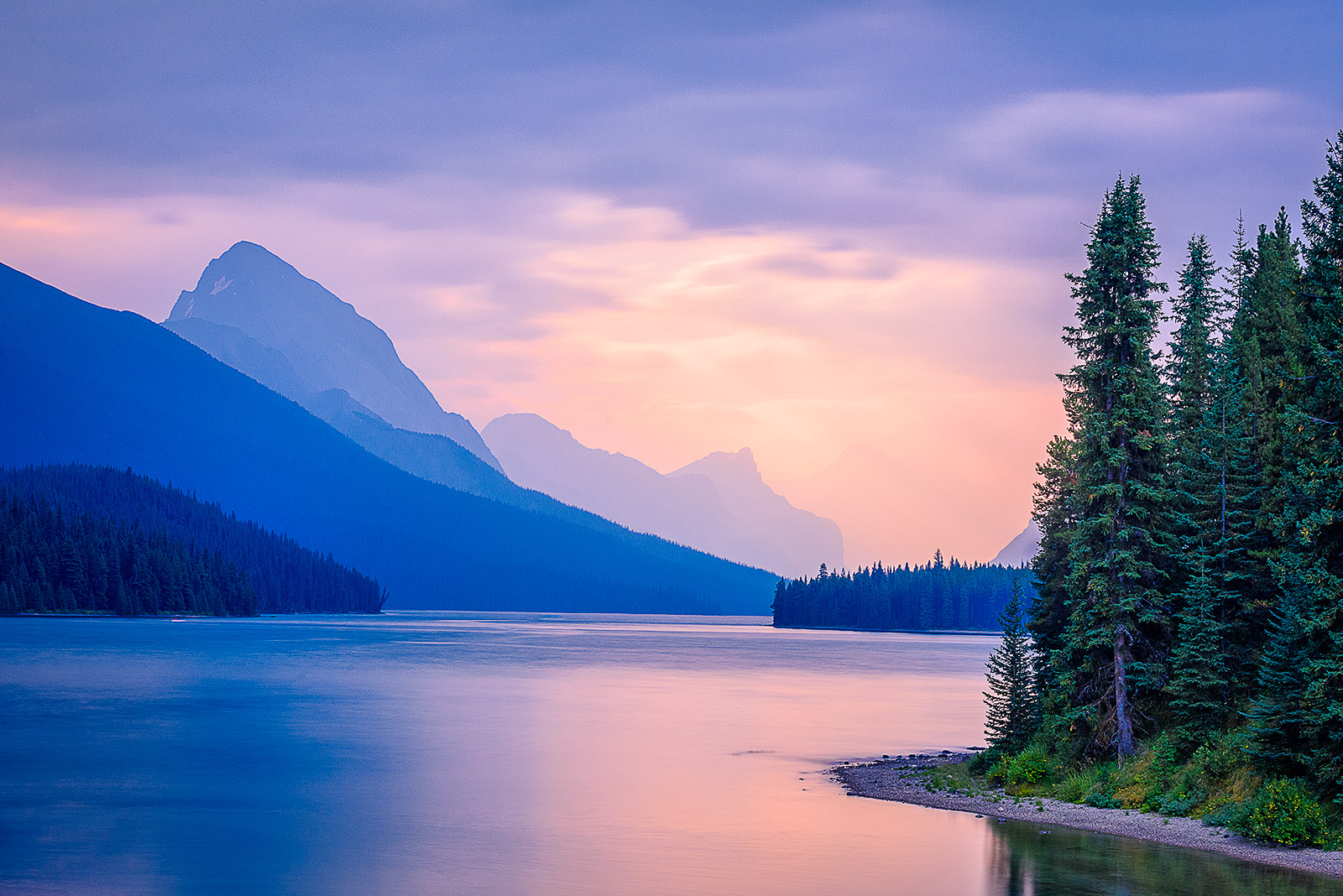 Maligne Lake